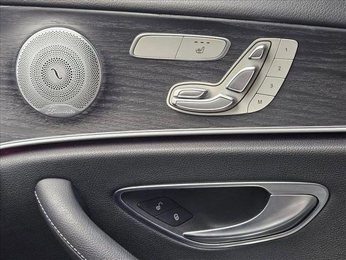 Used 2018 Mercedes-Benz E 300 image 12