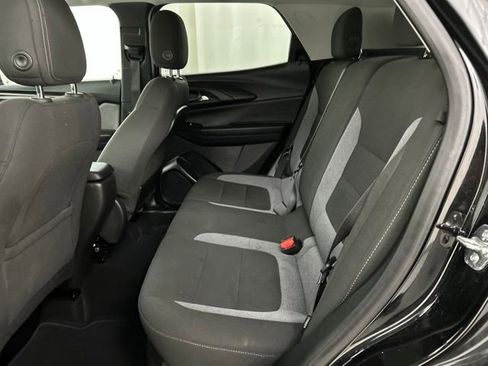 Used 2025 Chevrolet TrailBlazer LT AWD/4WD image 19