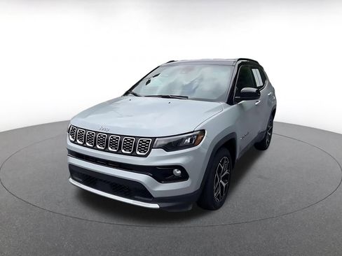 Used 2025 Jeep Compass Limited AWD/4WD image 7