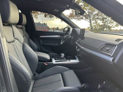 Certified 2025 Audi Q5 2.0T Premium Plus w/ Premium Plus Package image 28