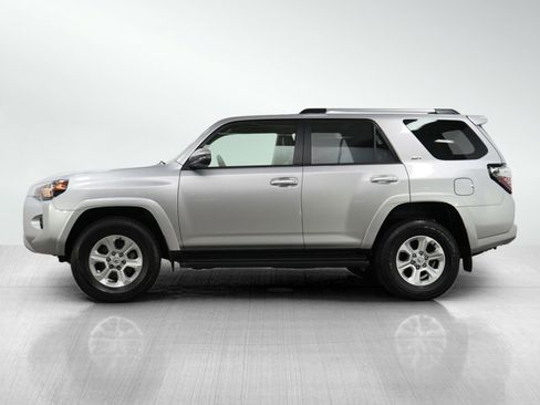 Used 2024 Toyota 4Runner SR5 Premium image 2