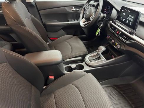 Used 2020 Kia Forte LXS image 4