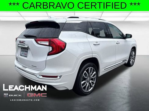 Used 2024 GMC Terrain Denali w/ Denali Premium Package AWD/4WD image 3