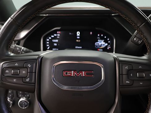 Used 2024 GMC Sierra 2500 AT4 w/ AT4 Premium Plus Package AWD/4WD image 11