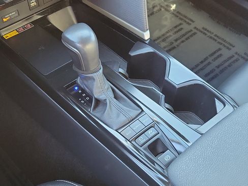 Certified 2025 Toyota Camry SE image 31