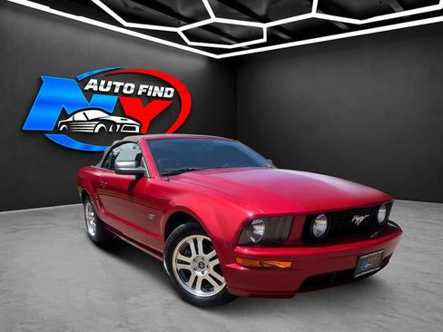 Used 2006 Ford Mustang GT RWD image 11
