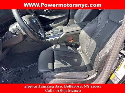 Used 2024 BMW 330e xDrive w/ Convenience Package image 28