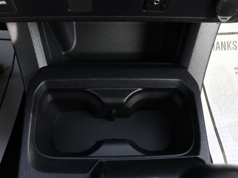 Used 2017 Toyota Tacoma 4x4 Access Cab image 29