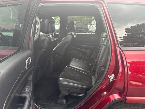 Used 2018 Jeep Grand Cherokee Altitude AWD/4WD image 11
