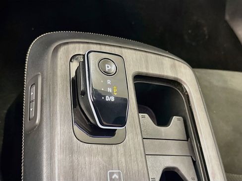 Used 2023 Nissan Ariya AWD image 25