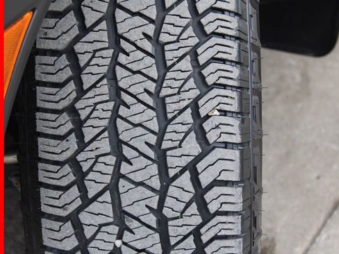 Certified 2022 Nissan Frontier PRO-4X w/ Technology Package image 13