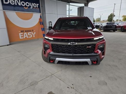 New 2026 Chevrolet Traverse Z71 w/ Enhanced Driving Package image 2