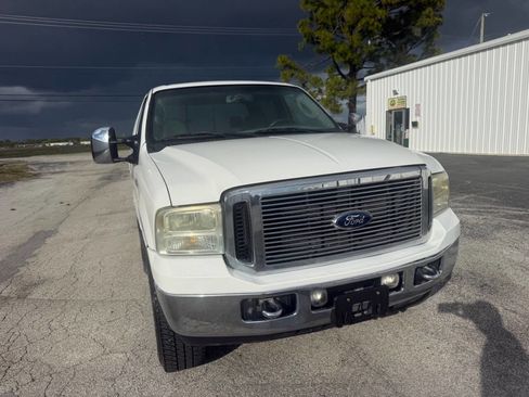 Used 2006 Ford F350 Lariat image 16