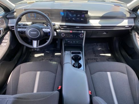Used 2025 Hyundai Sonata SEL FWD image 10