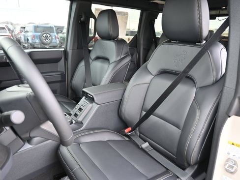 New 2025 Ford Bronco Badlands image 33