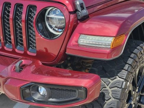 Used 2021 Jeep Gladiator Overland AWD/4WD image 9