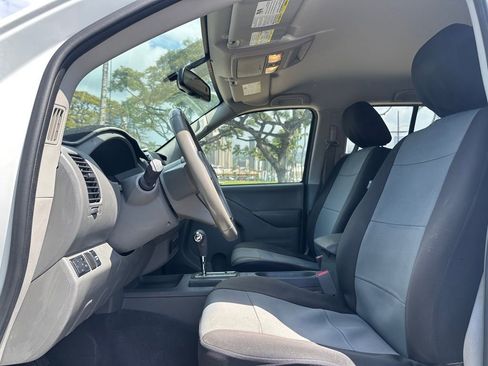 Used 2019 Nissan Frontier SV w/ Value Truck Package image 8