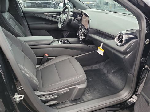 New 2026 Chevrolet Blazer EV LT image 12