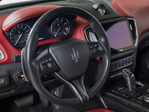 Used 2022 Maserati Ghibli Modena Q4 image 17