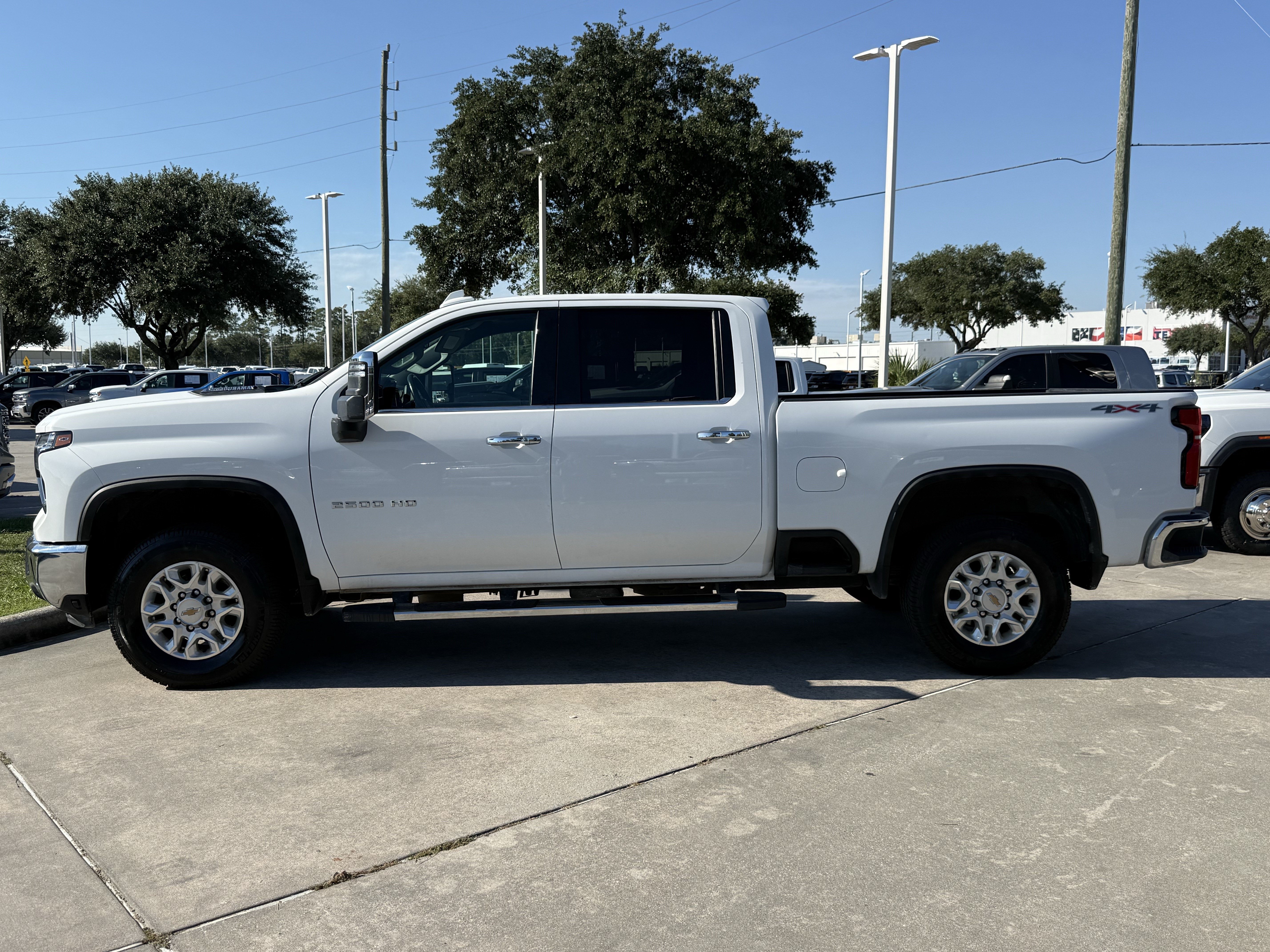 Used 2026 Chevrolet Silverado 2500 LTZ AWD/4WD image 8