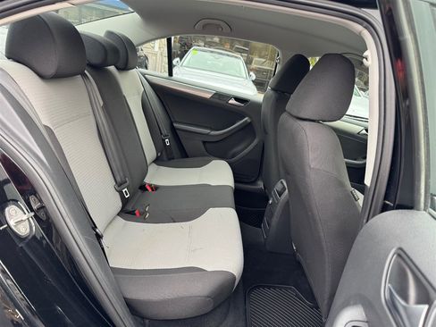 Used 2017 Volkswagen Jetta S image 20