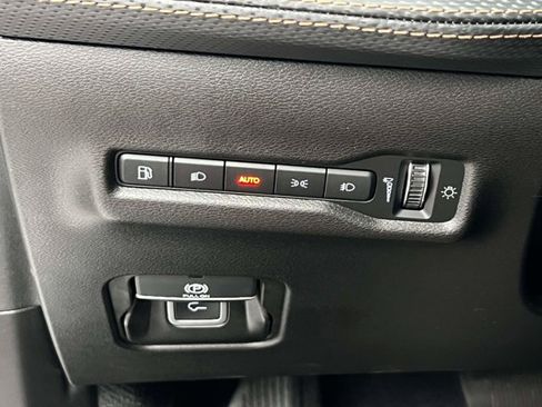 Used 2026 Jeep Cherokee Limited AWD/4WD image 21