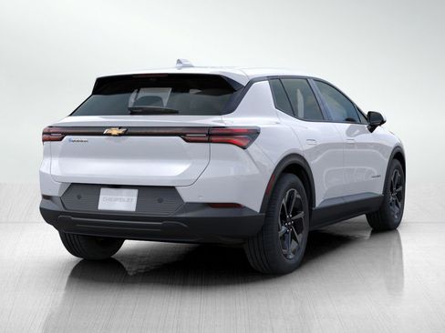 New 2026 Chevrolet Equinox EV LT image 5