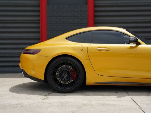 Used 2020 Mercedes-Benz AMG GT C image 5