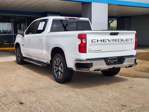 Used 2024 Chevrolet Silverado 1500 LT AWD/4WD image 8