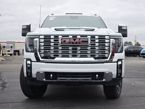 New 2025 GMC Sierra 2500 Denali w/ Denali Reserve Package image 21
