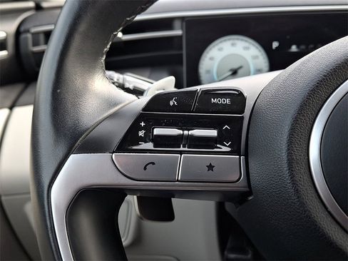 Used 2022 Hyundai Tucson Limited image 22