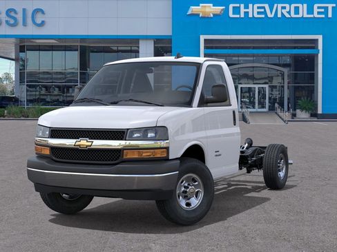 New 2025 Chevrolet Express 3500 w/ Power Convenience Package image 6