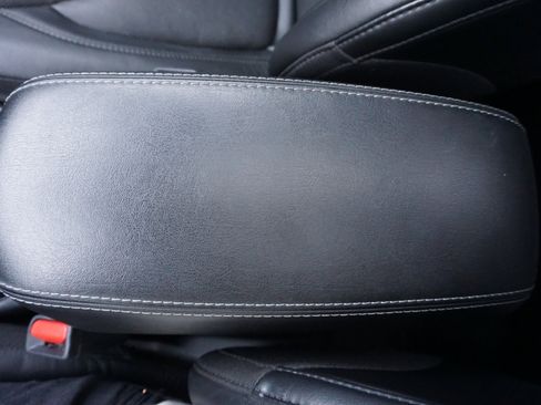 Used 2020 Jeep Cherokee Limited image 25