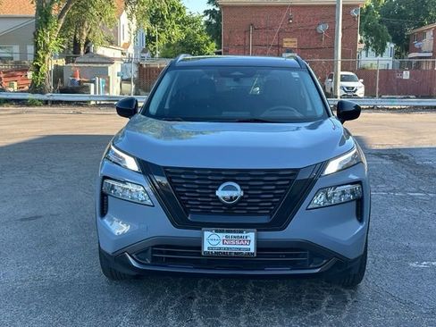 Used 2023 Nissan Rogue SV w/ SV Premium B Package AWD/4WD image 2