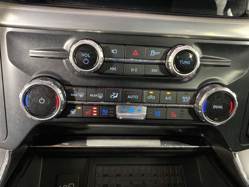 Used 2025 Ford F150 Lariat w/ Equipment Group 502A High AWD/4WD image 22