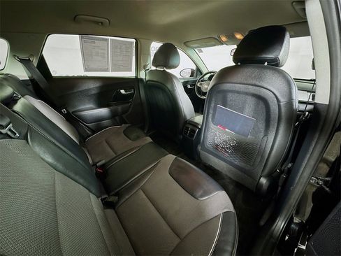 Used 2019 Kia Niro EX w/ Cold Weather Package 2.0 image 24