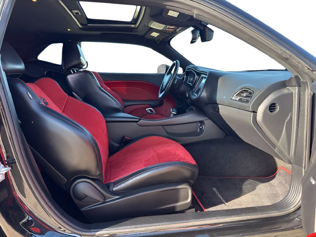 Used 2015 Dodge Challenger R/T Scat Pack RWD image 23