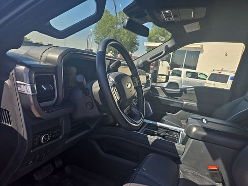Used 2025 Ford F350 Platinum image 11
