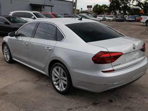 Used 2018 Volkswagen Passat 2.0T SE image 5