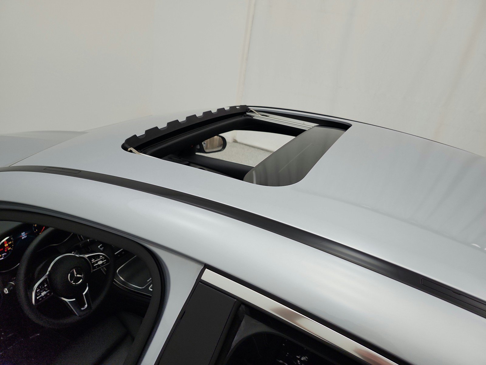 Certified 2023 Mercedes-Benz GLC 300 4MATIC Coupe image 11