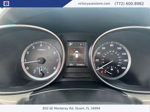 Used 2018 Hyundai Santa Fe Sport w/ 2.4L Value Package 02 FWD image 27