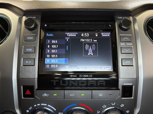 Used 2015 Toyota Tundra SR5 w/ SR5 Upgrade Package AWD/4WD image 24