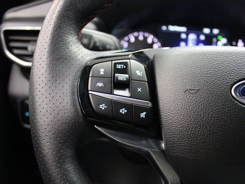 Used 2023 Ford Explorer ST-Line w/ Class IV Trailer Tow Package image 39