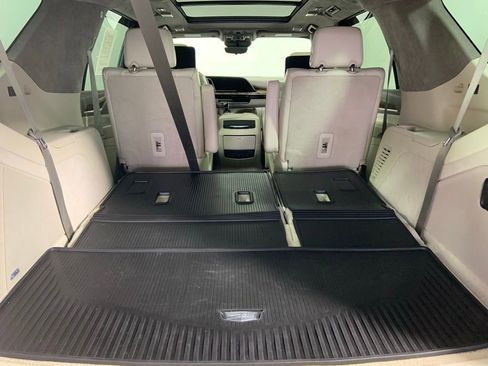 Used 2022 Cadillac Escalade Sport Platinum image 12