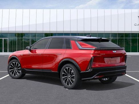 New 2025 Cadillac Lyriq Sport image 27