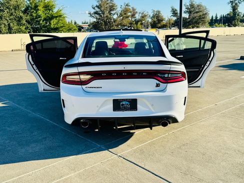 Used 2021 Dodge Charger Scat Pack w/ Dynamics Package image 24