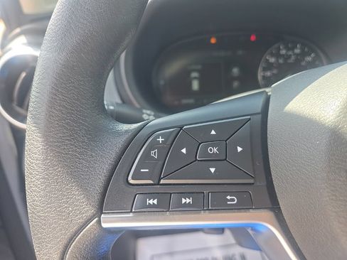 Used 2023 Nissan Kicks SV FWD image 14