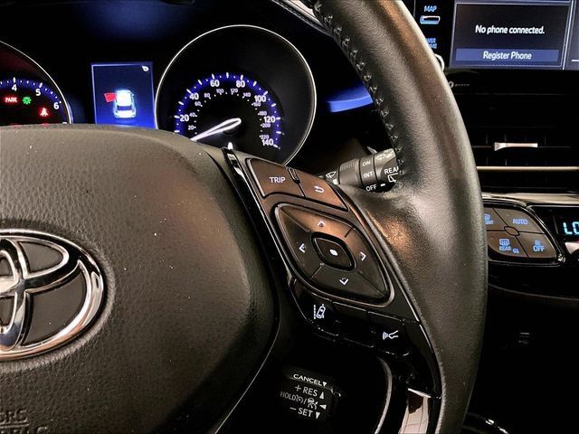 Used 2021 Toyota C-HR XLE FWD image 18