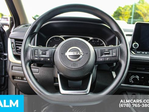 Used 2024 Nissan Rogue S FWD image 24