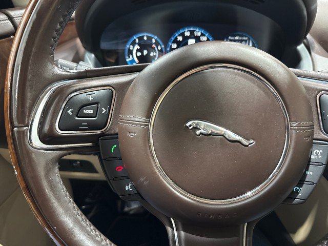 Used 2017 Jaguar XJ L Portfolio AWD/4WD image 62